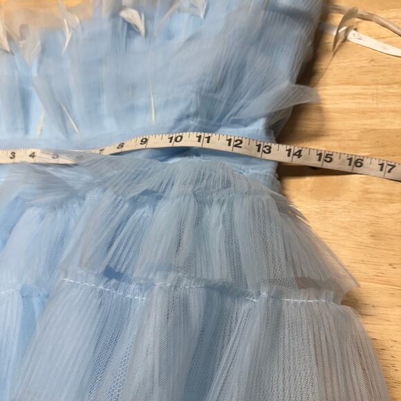 Mac Duggal NWT Blue Feathered Strapless Tulle Fit & Flare Dress Size 4 Strapless